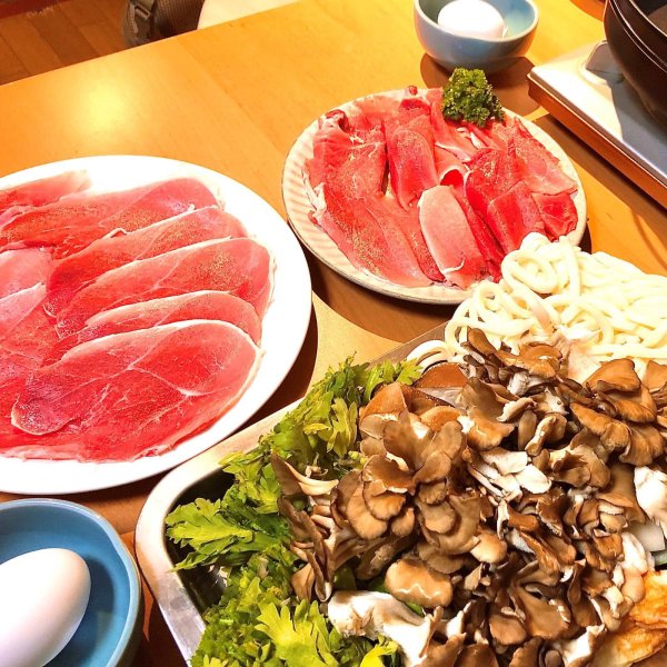 画像2: 【放牧豚】２ヶ月毎定期便　モモしゃぶしゃぶ300g×5パックプラス (2)